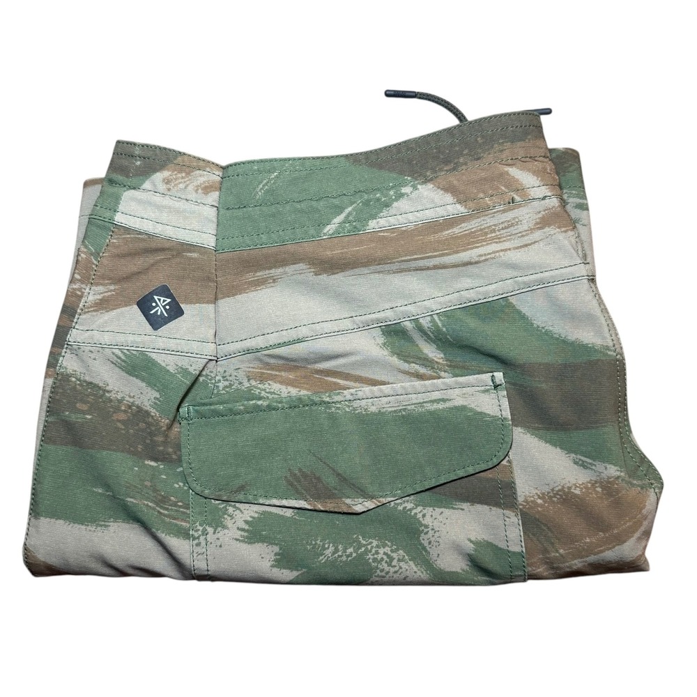 Roark Layover Trail Shorts Mens 38 Camo Hybrid Stretch Zip Pocket Hiking Outdoor